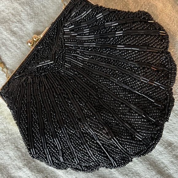 Vintage Black Beaded Clamshell evening bag with snake chain strap. EUC - Picture 8 of 10
